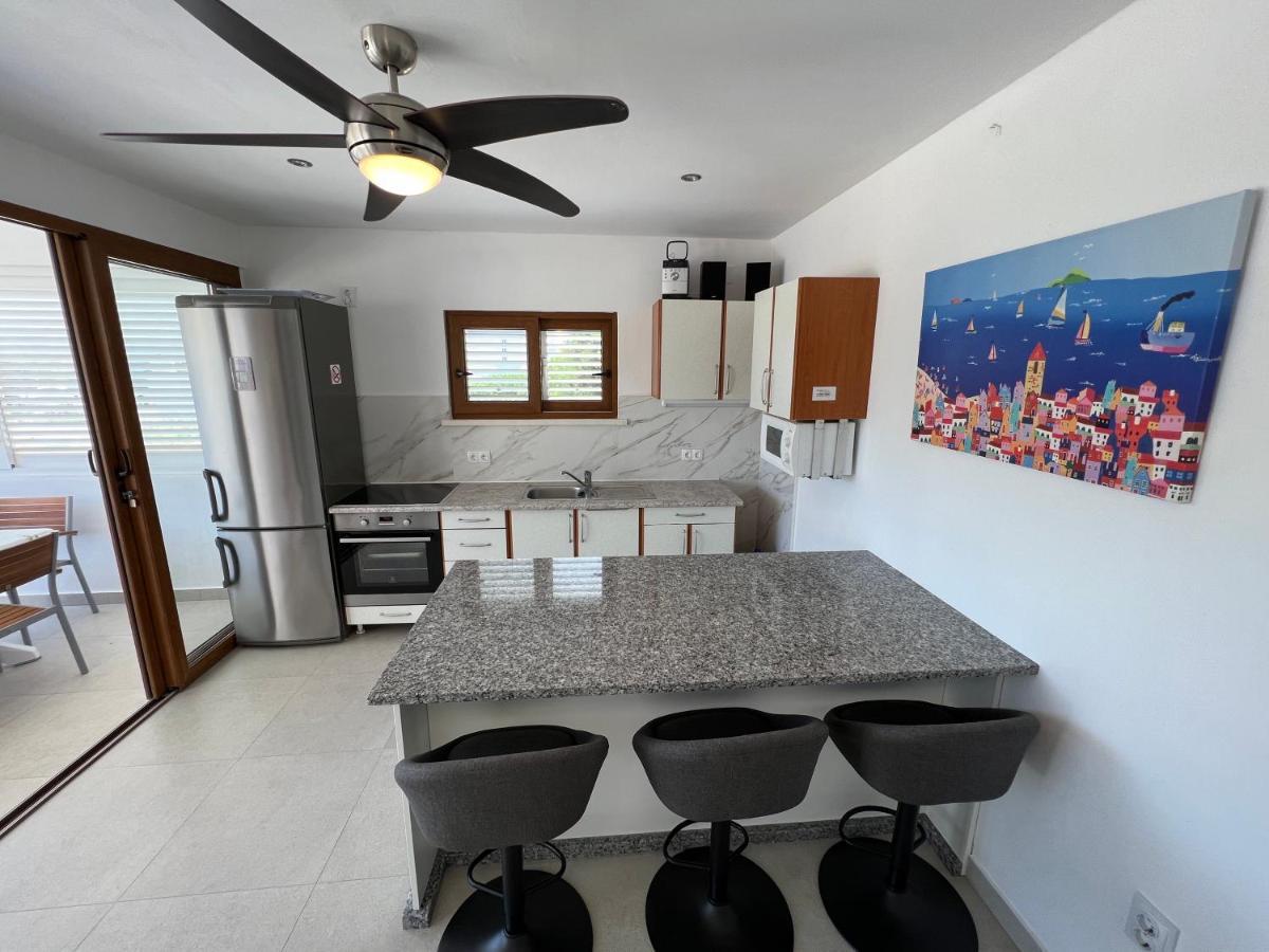 Apartmani Tonko Račišće Exterior foto